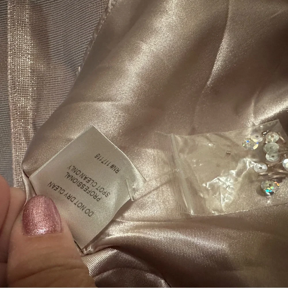 🆕 White Soieblue Shimmering Pink Champagne V neck Beaded sequins Evening Prom M - Picture 11 of 12